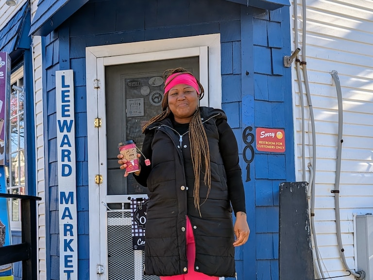 On the morning of her inauguration on Dec. 1, 2025 as an Annapolis alderwoman, Diesha Contee stopped at a favorite spot, Leward Market in Eastport.