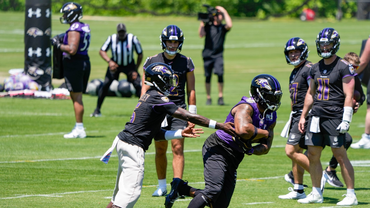 Ravens practice report: Derrick Henry avoids knee injury at OTAs