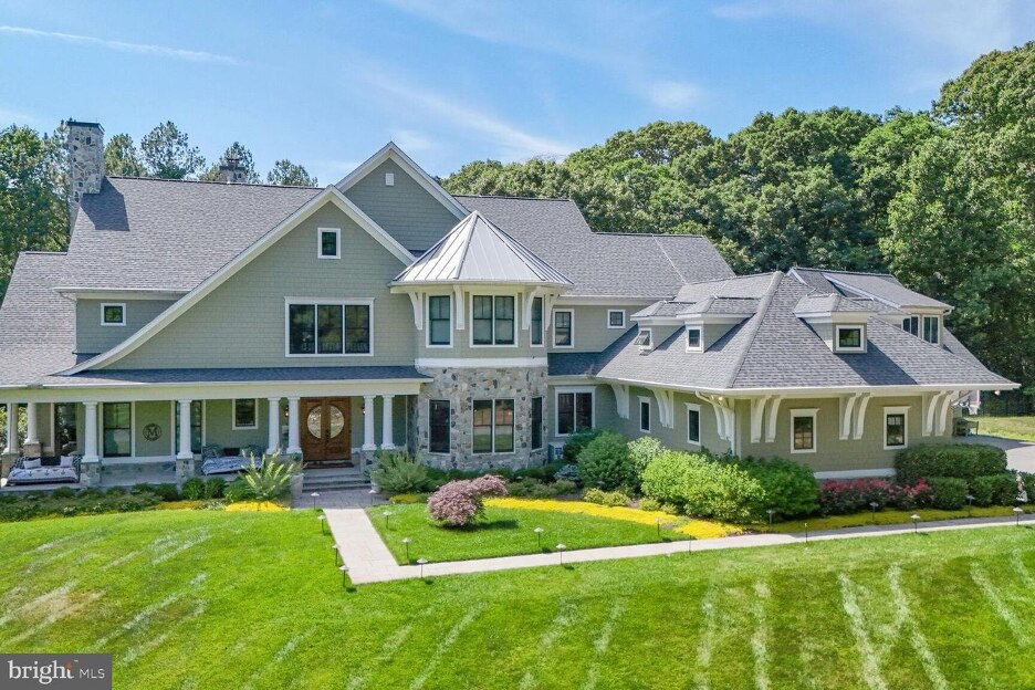 Luxurious Howard County home with spacious backyard.