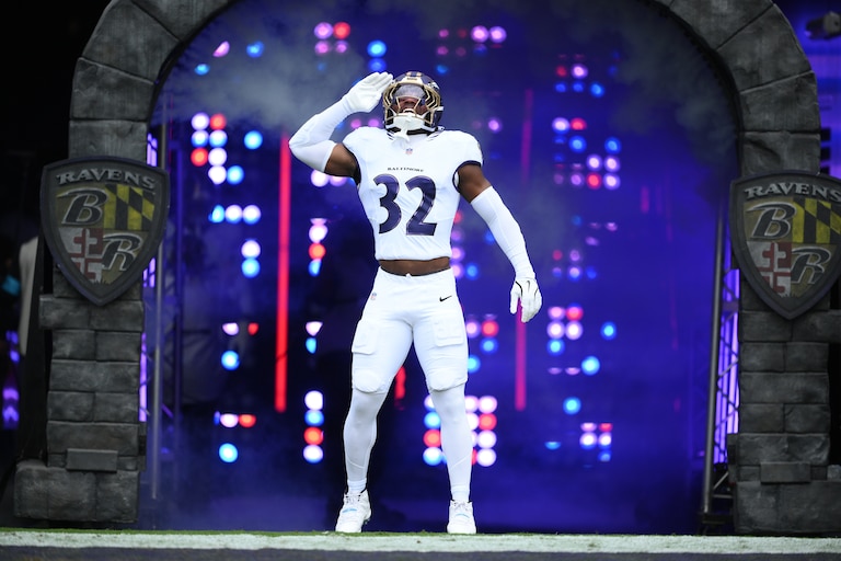 Ravens linebacker Trenton Simpson (32) takes the field before the team's Week 2 game against the New Orleans Saints.