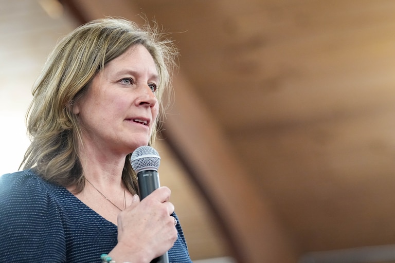 Annapolis Ward 2 Alderwoman Karma O’Neill gives remarks during a listening session at First Baptist Church in Annapolis, Md. on Tuesday, March 25, 2025.