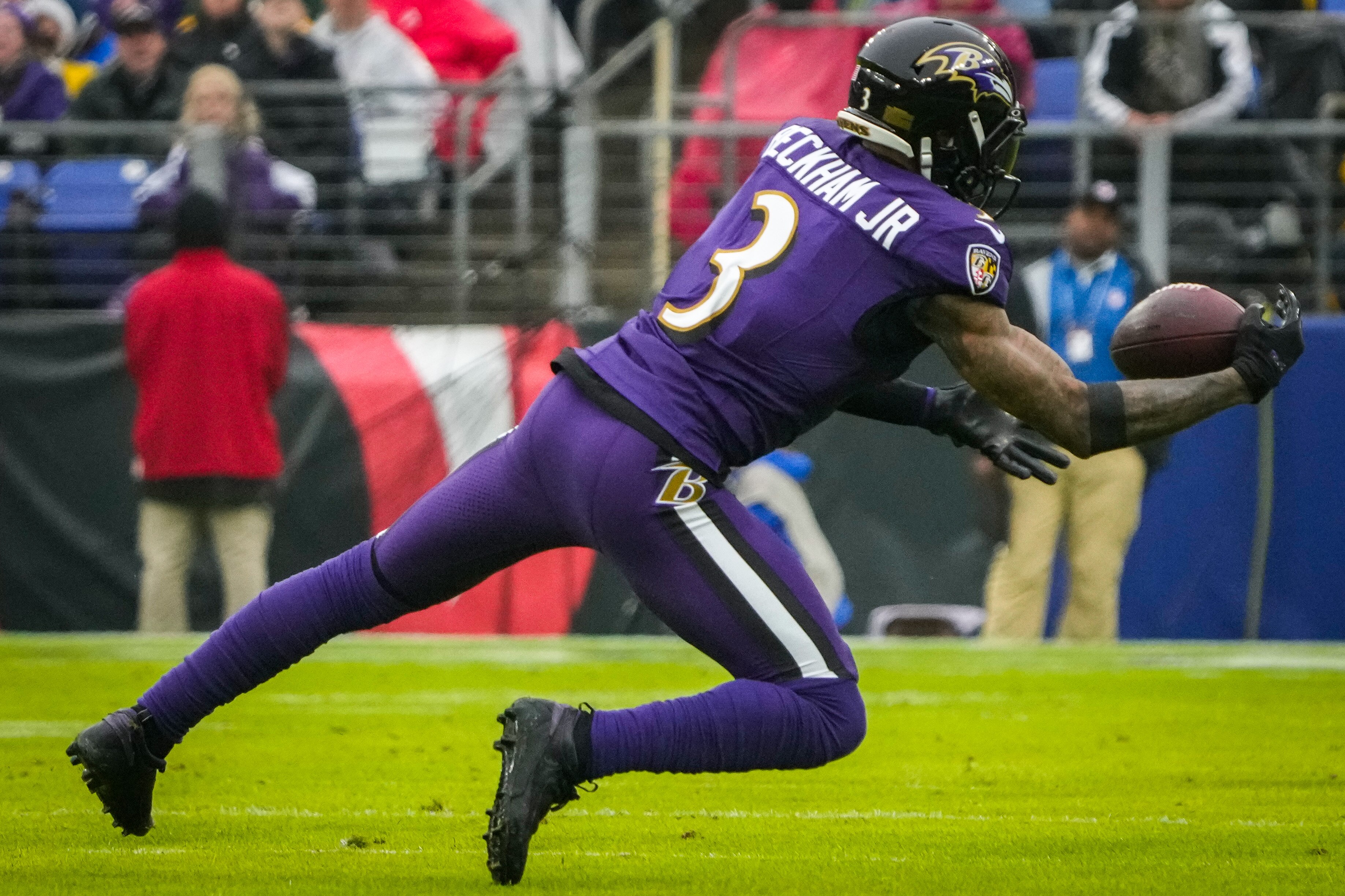 Wide receiver Odell Beckham Jr. appeared to have problems with a leg injury in Sunday night's game.