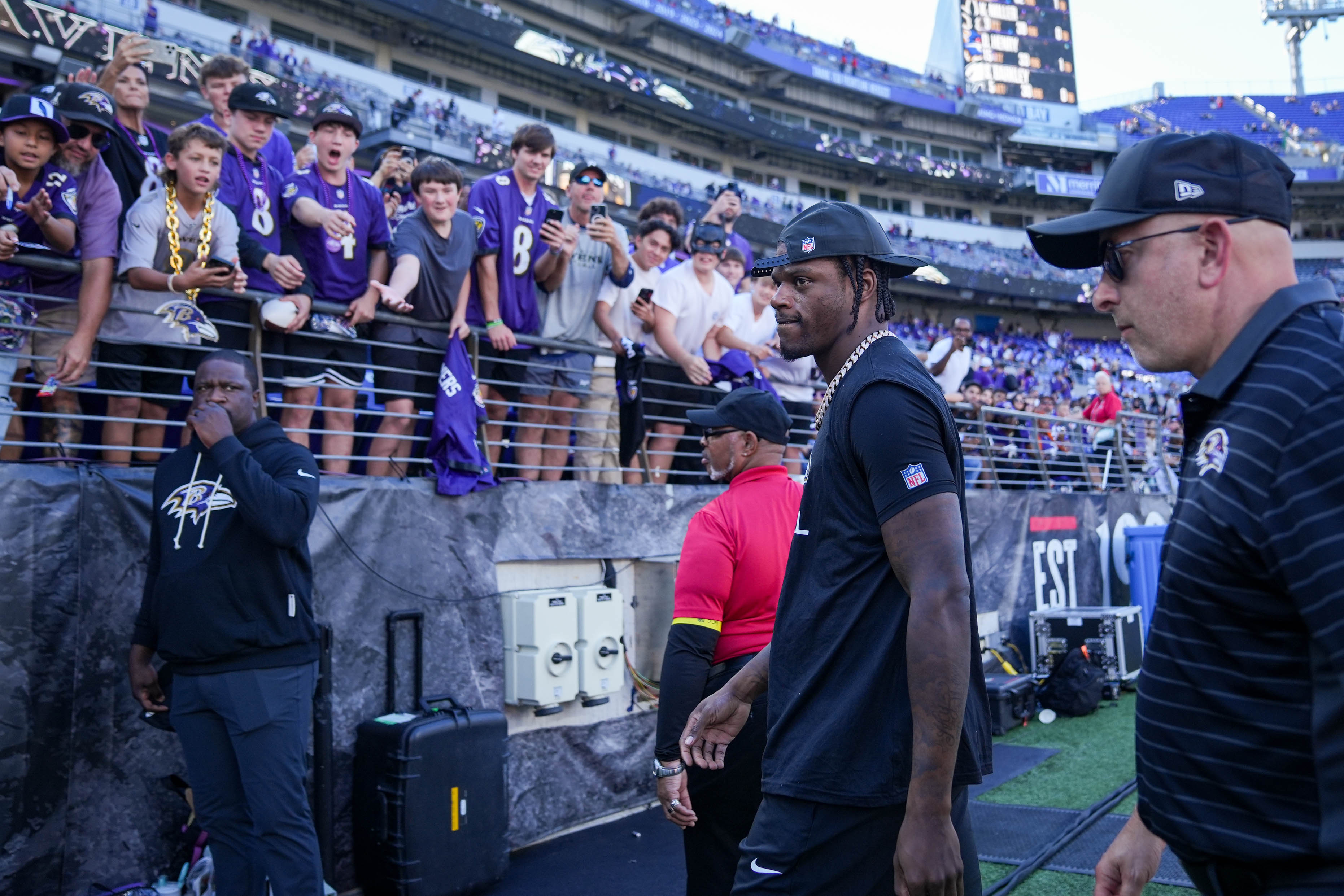 Baltimore Ravens quarterback Lamar Jackson (8) returns to the locker room following his team’s loss to the Houston Texans at M&T Bank Stadium in Baltimore, Md., on Sunday, Oct. 5, 2025.