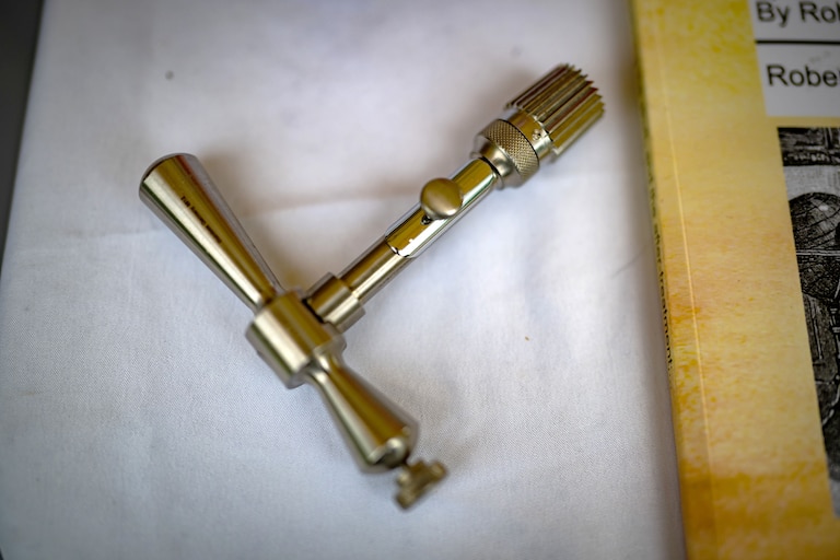 surgical trephine
