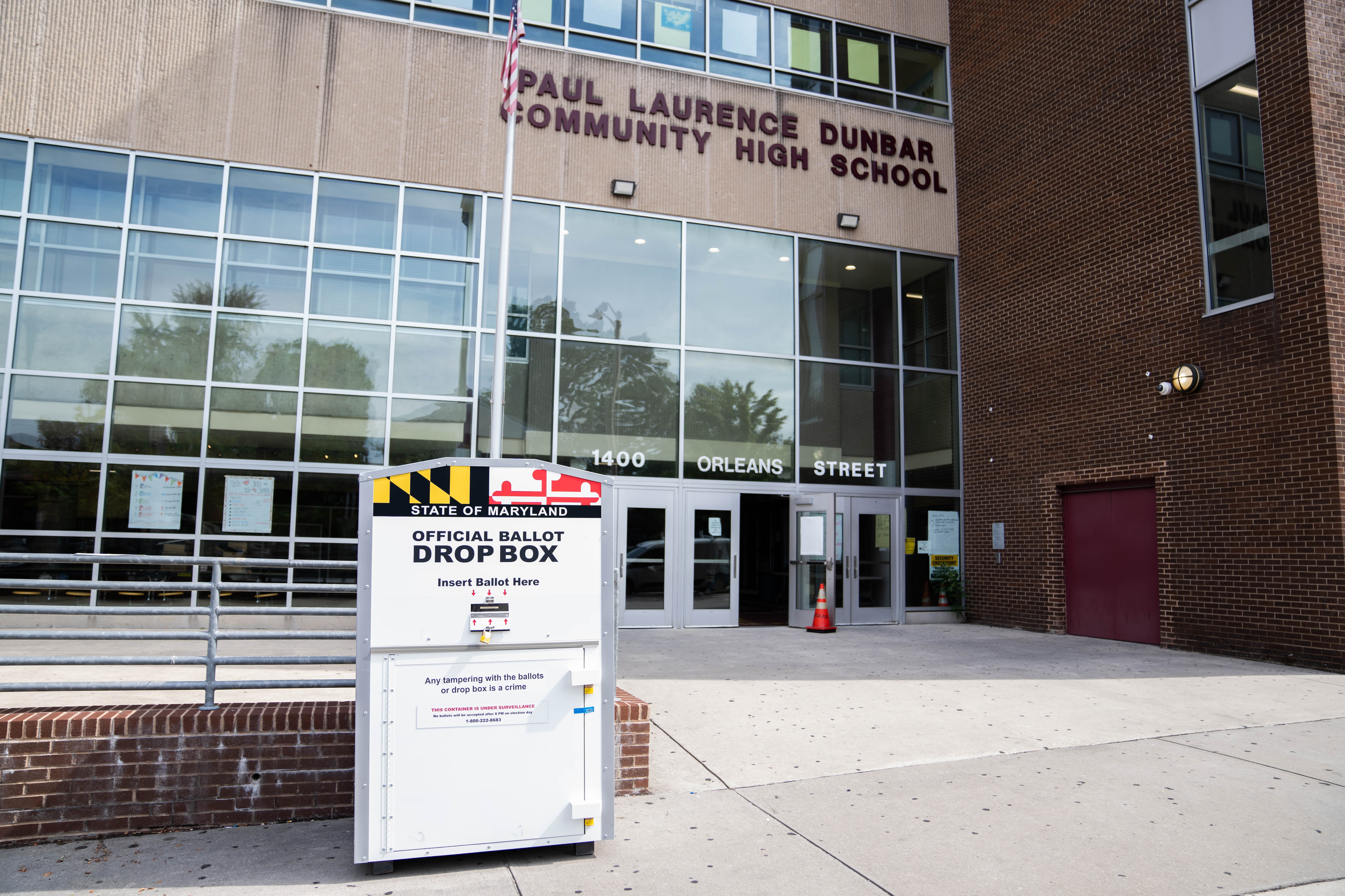 Voting poll at Paul Laurence Dunbar Community High School