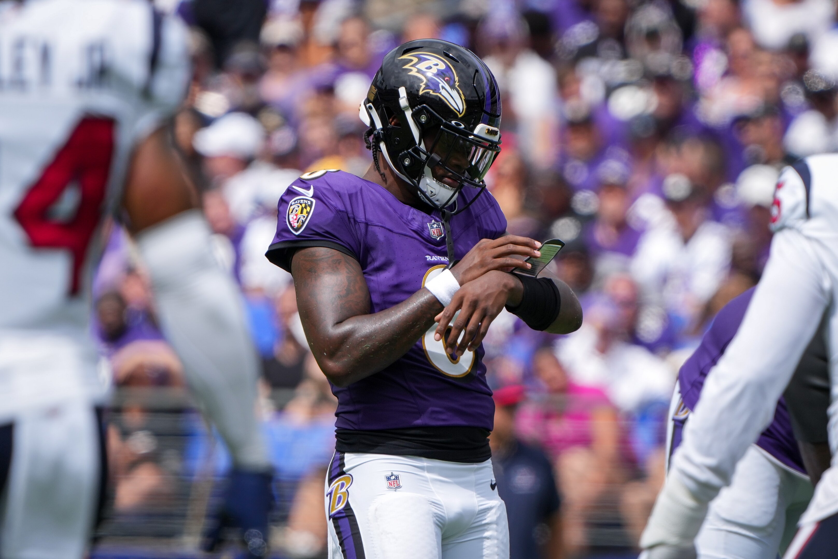 Lamar Jackson will lead the Ravens against the NFL's top defense Sunday against the Browns.