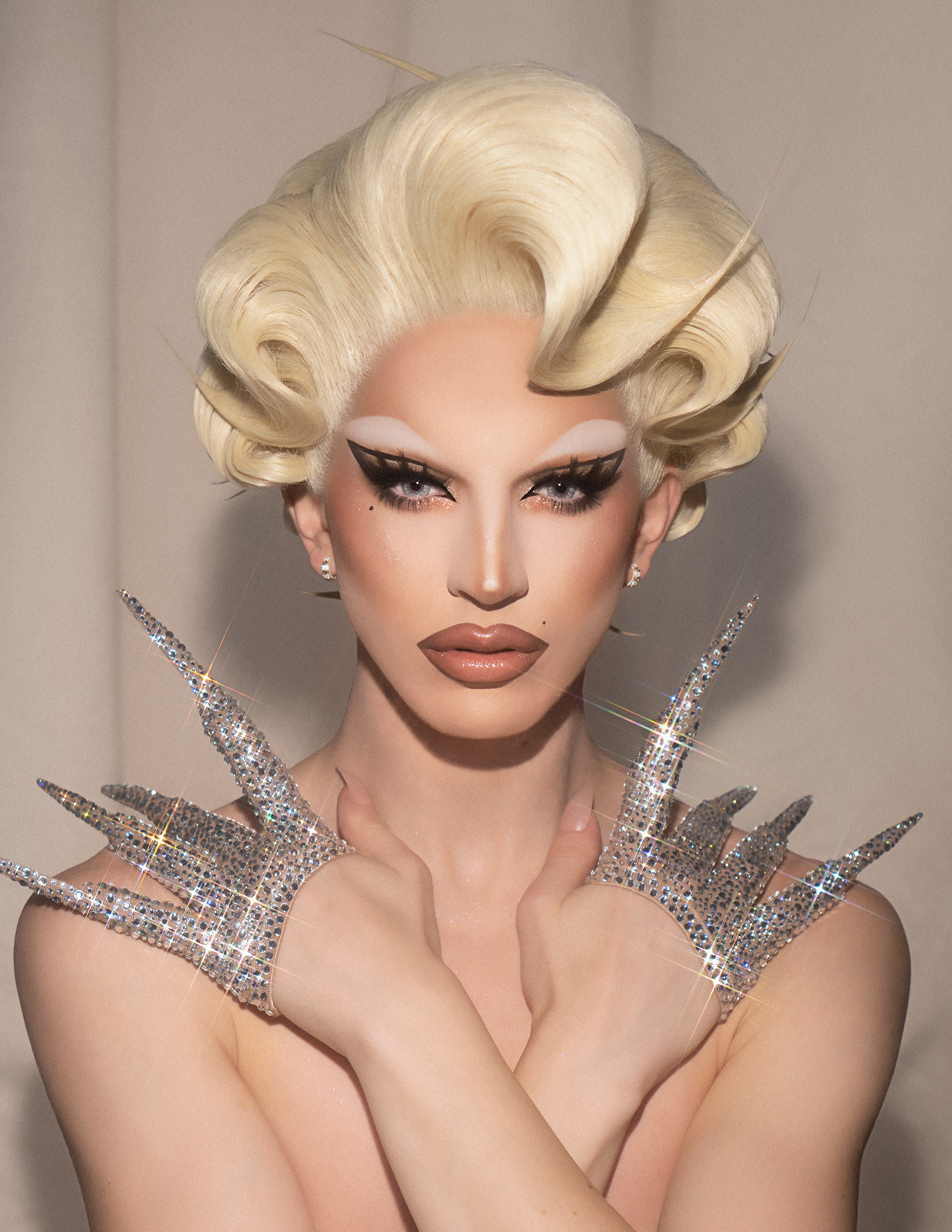 Aquaria, winner of season 10 of "RuPaul's Drag Race" will appear at Baltimore Soundstage June 15.