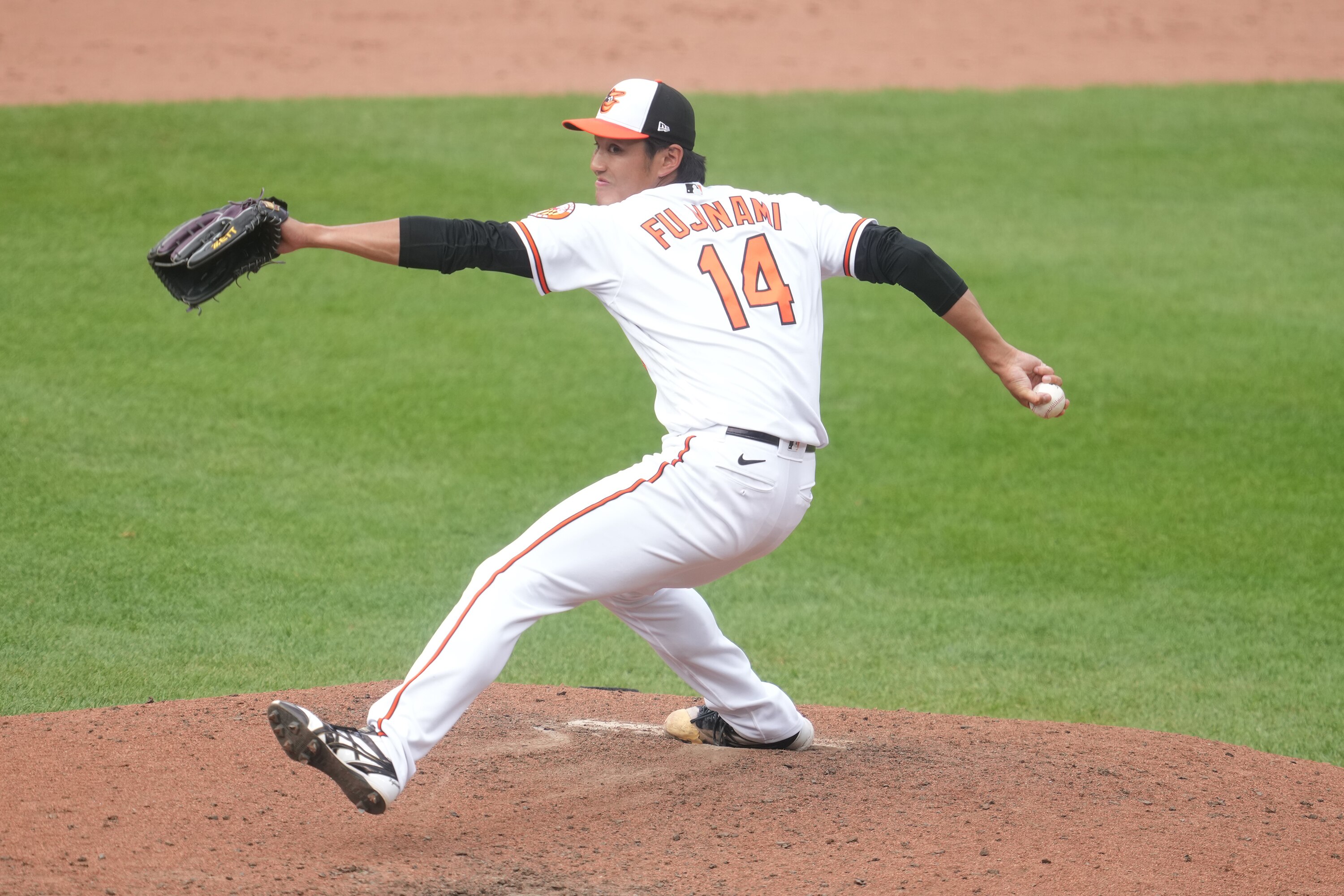 Shintaro Fujinami struck out two while pitching a perfect inning of relief Sunday as the Orioles beat the Mets 2-0.