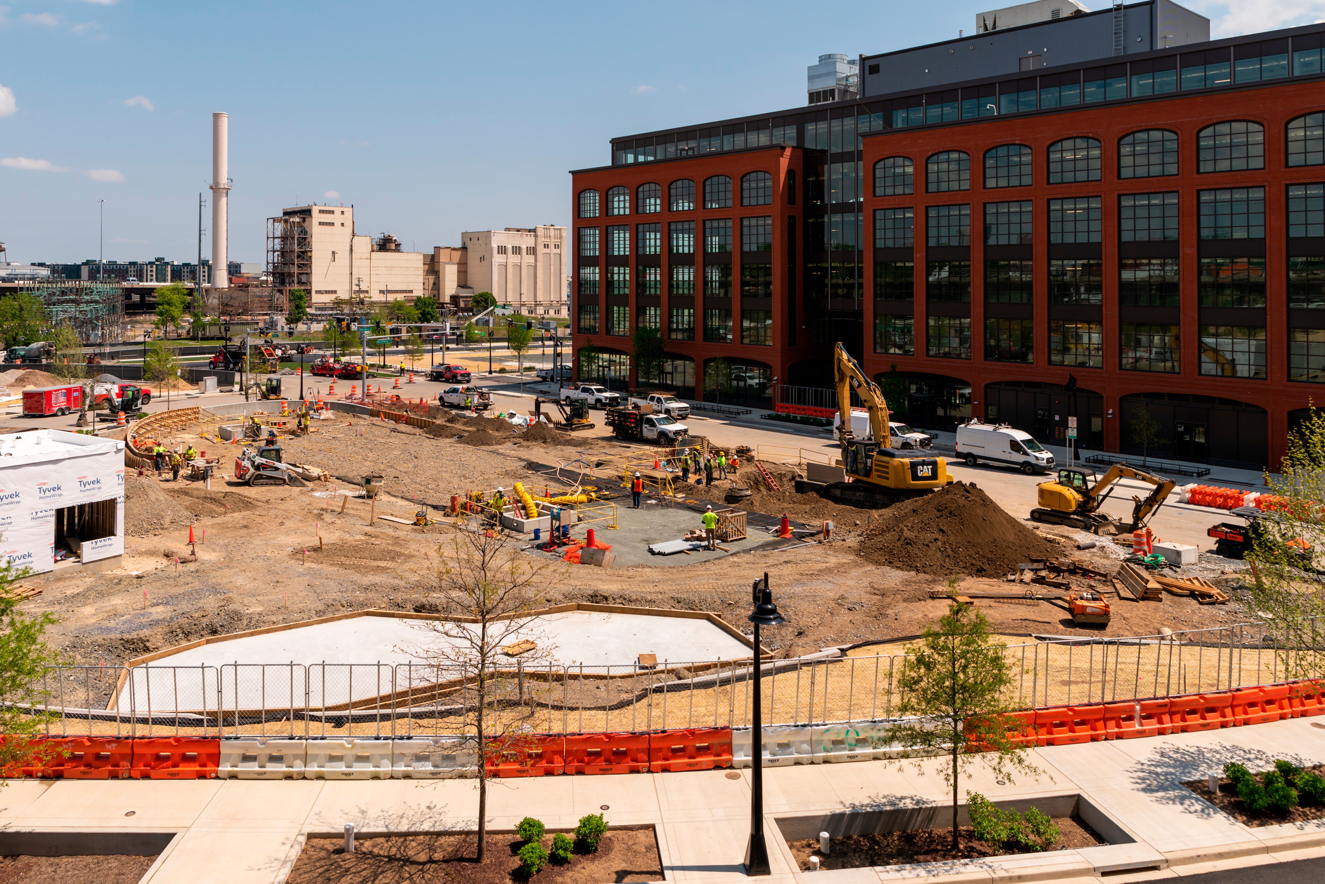Looking north east at the future Triangle Park from 250 Mission.