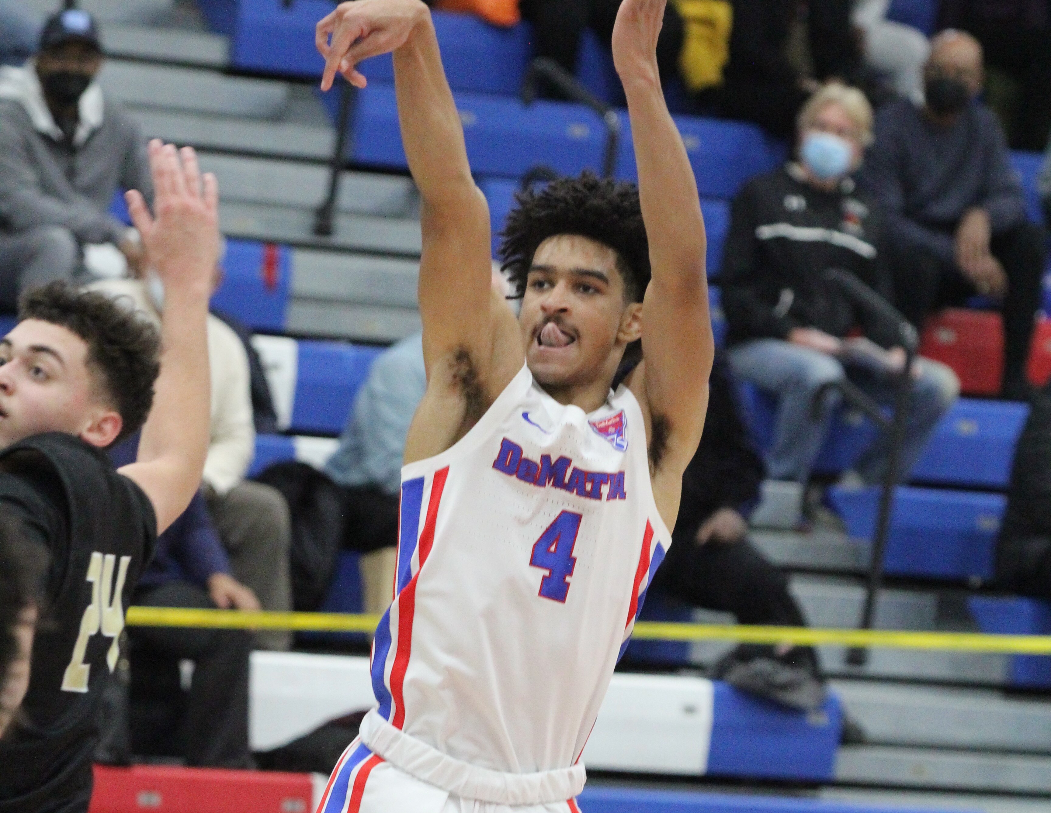 HYATTSVILLE, Md. - Rodney Rice faced a difficult decision during his senior year at DeMatha Catholic High School.