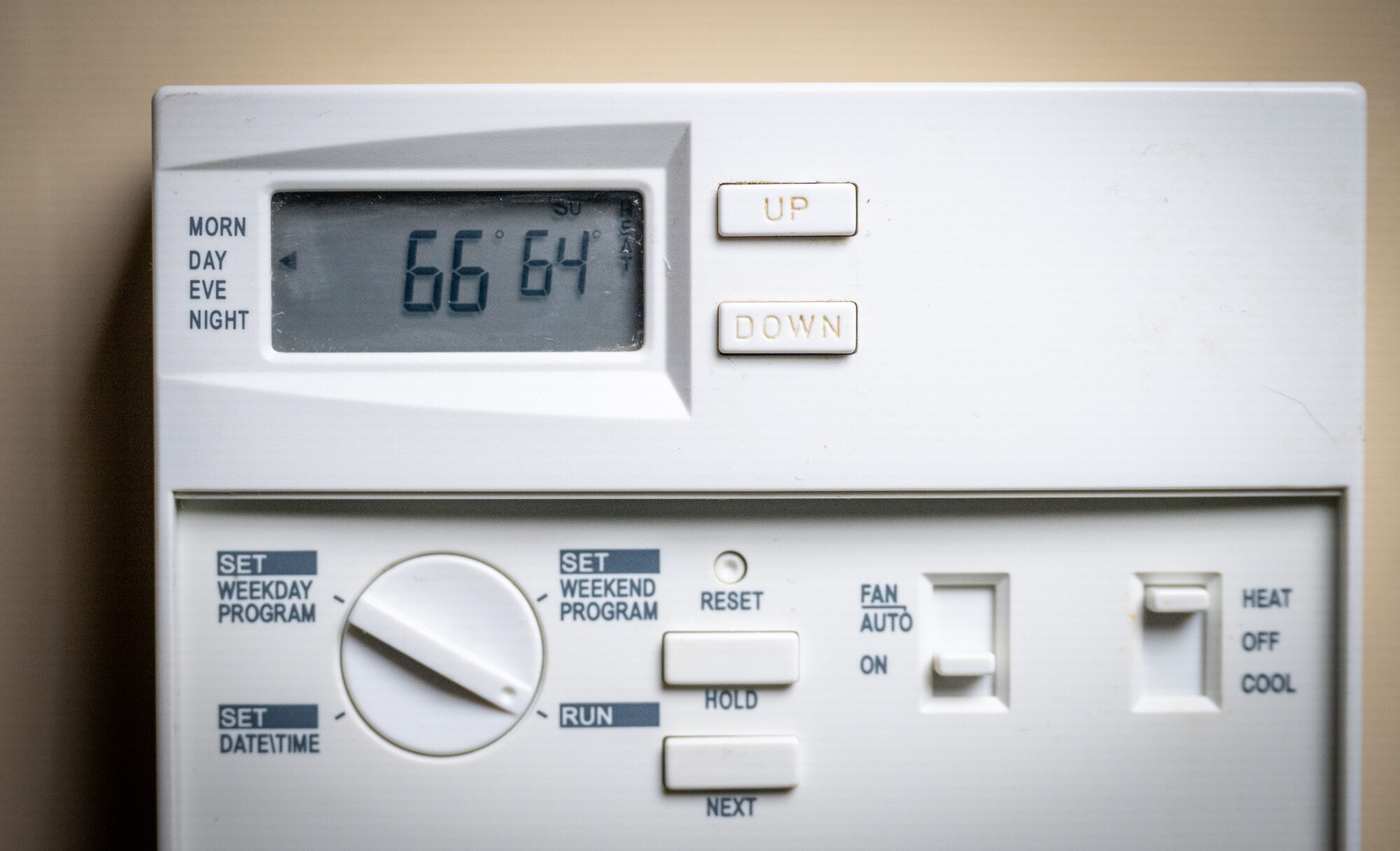 Programmable thermostat