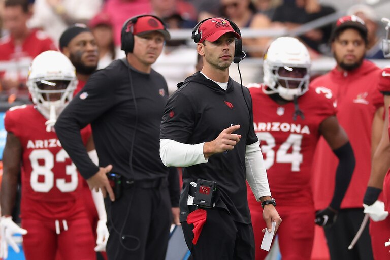 GLENDALE, ARIZONA - SEPTEMBER 24: Head coach Jonathan Gannon of the Arizona Cardinals watches from the bench during the first half of the NFL game against the Dallas Cowboys at State Farm Stadium on September 24, 2023 in Glendale, Arizona. The Cardinals defeated the Cowboys 28-16.