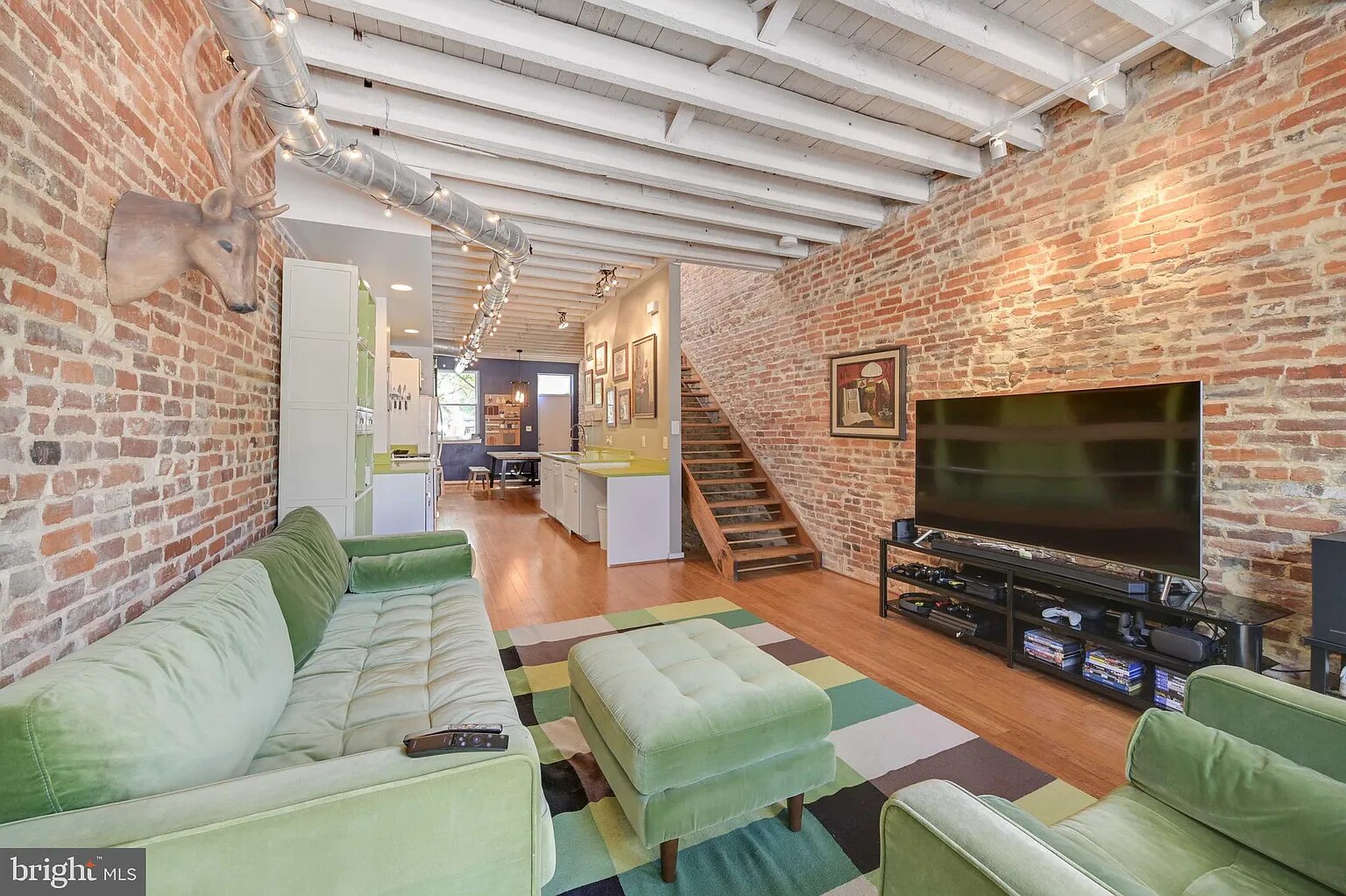 2639 N Howard Street