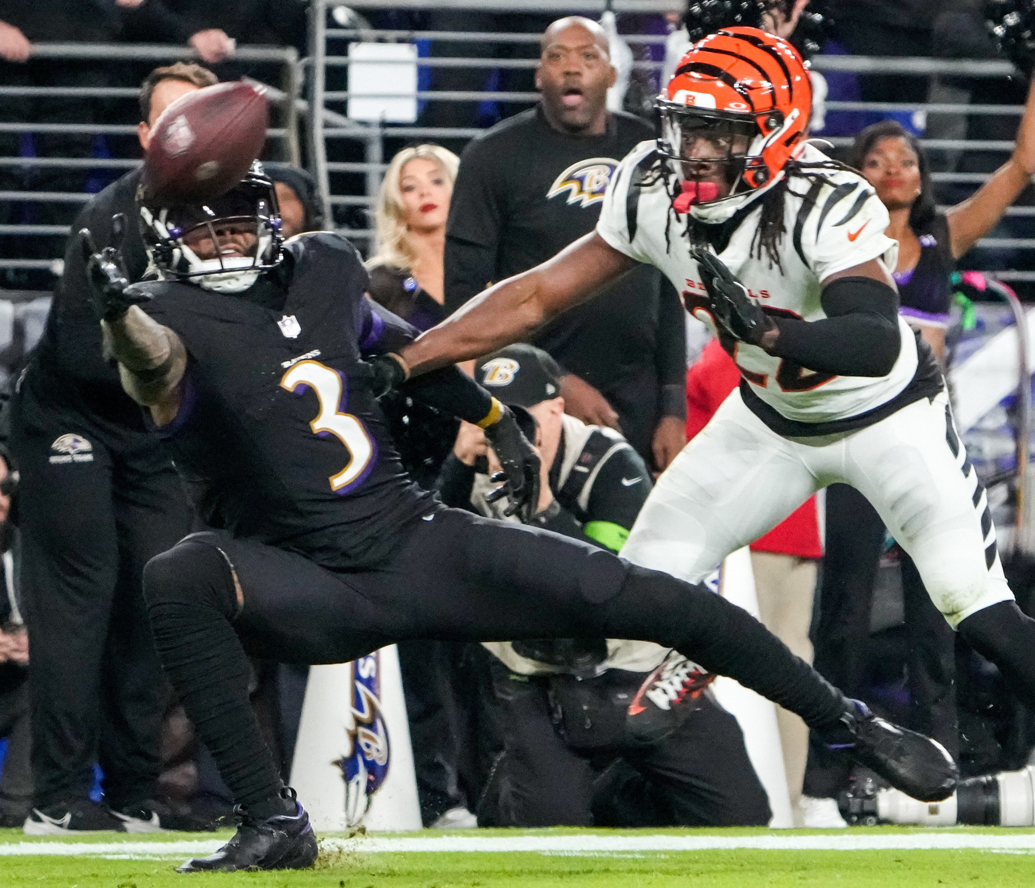 Odell Beckham Jr. didn't make this catch against the Bengals on Thursday, but he had four receptions for 116 yards.