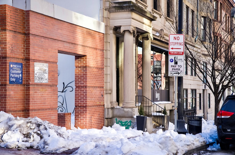 The Brewer’s Art, the Mount Vernon brewpub and restaurant that has been an anchor of the Charles Street corridor for 30 years, closed abruptly Monday, according to employees.