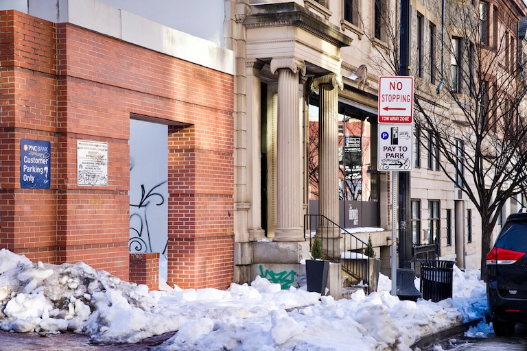 The Brewer’s Art, the Mount Vernon brewpub and restaurant that has been an anchor of the Charles Street corridor for 30 years, closed abruptly Monday, according to employees.