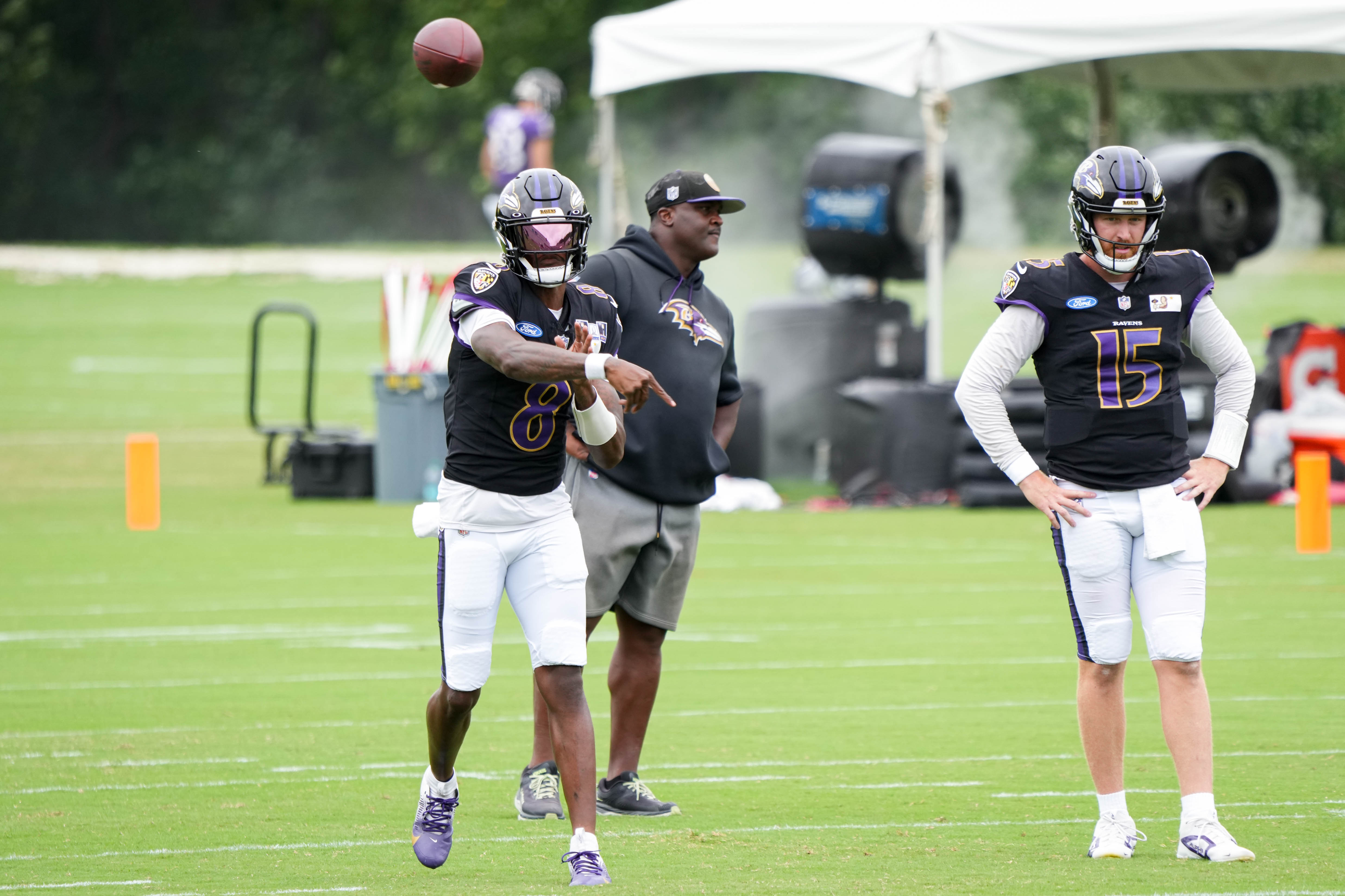 Lamar Jackson did not come out to practice with the Ravens on Thursday after leaving Wednesday's session early. 