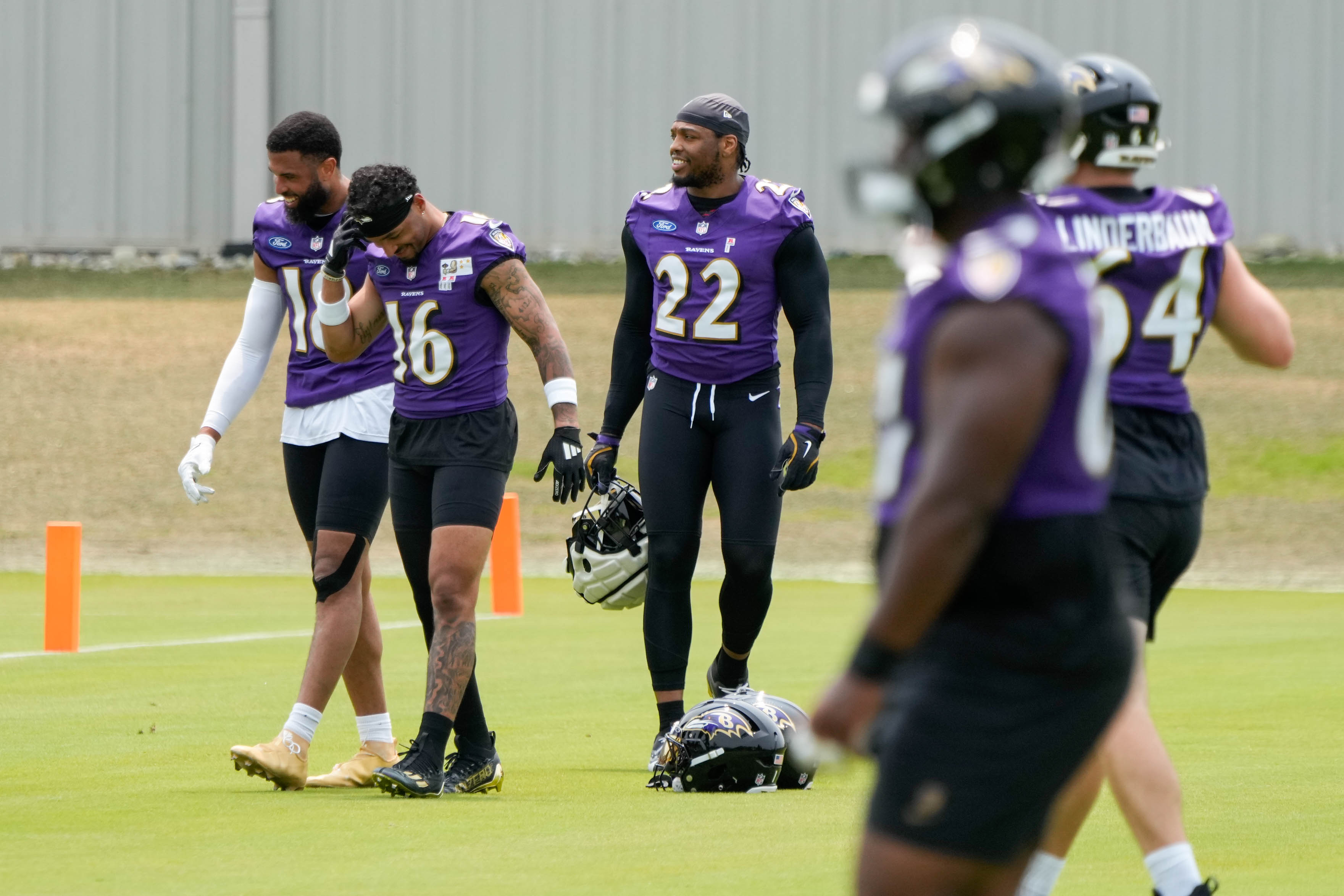 Running back Derrick Henry (22) missed a 2,000-yard season with the Ravens last year by just 79 yards.