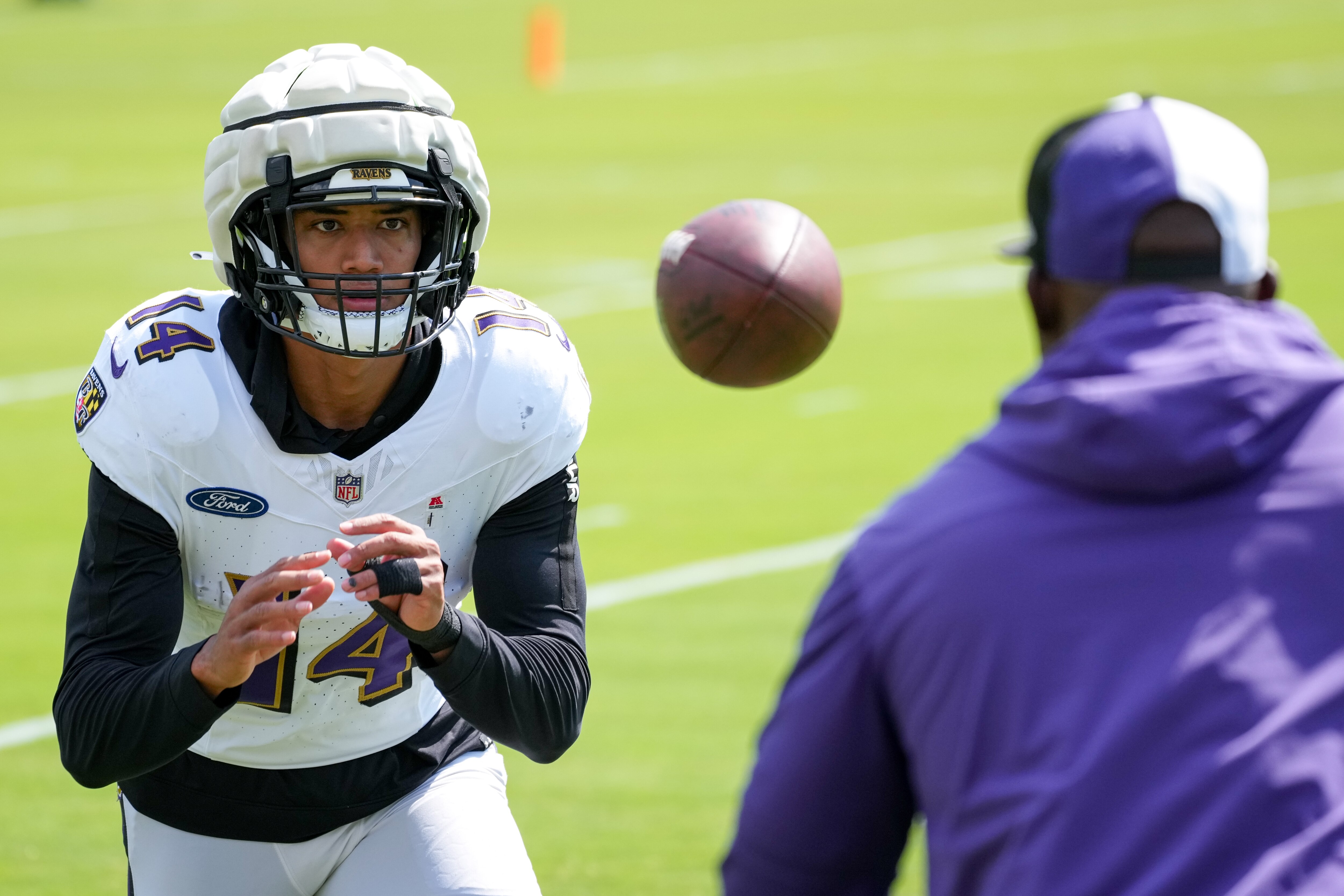 Ravens safety Kyle Hamilton returned to practice Thursday.