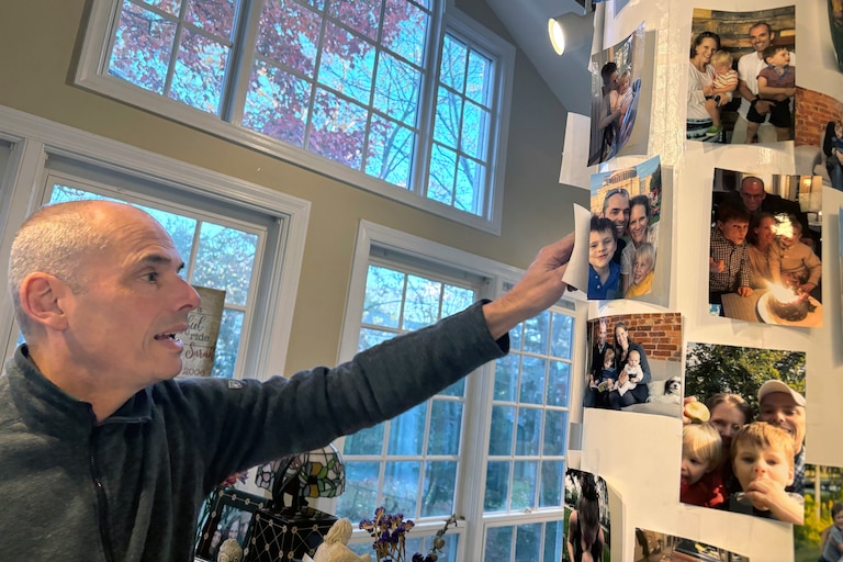 Daniel Langenkamp and his children have displayed photos of Sarah on this pillar since her death.