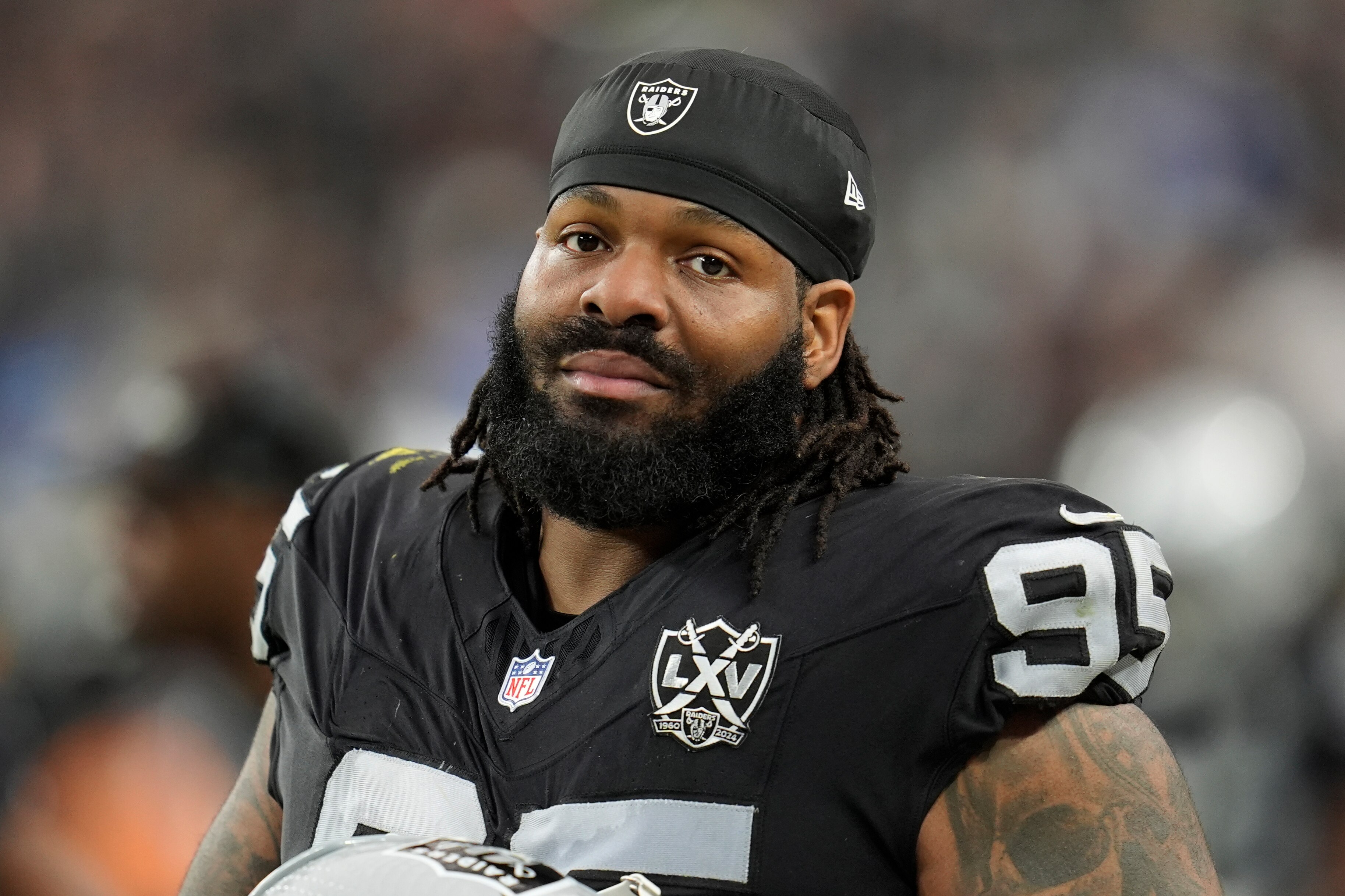 Nose tackle John Jenkins, formerly of the Las Vegas Raiders, joined the Ravens on a one-year contract.