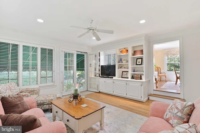 Charming 1920s Colonial in Homeland.