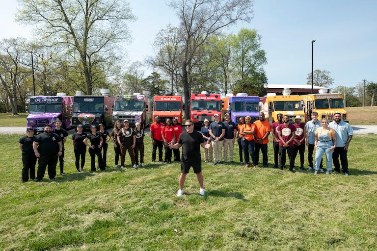 The competing teams on Season 19 of Food Network's "The Great Food Truck Race."