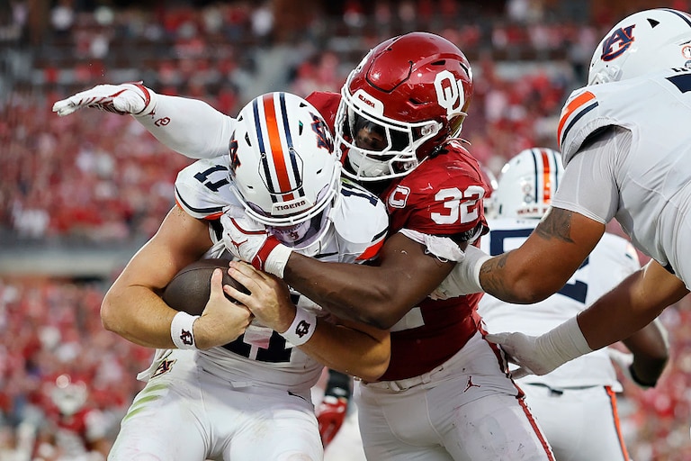 Oklahoma defensive end R Mason Thomas sacks Auburn quarterback Jackson Arnold for a safety with just over a minute left in the game on Sept. 20, 2025.