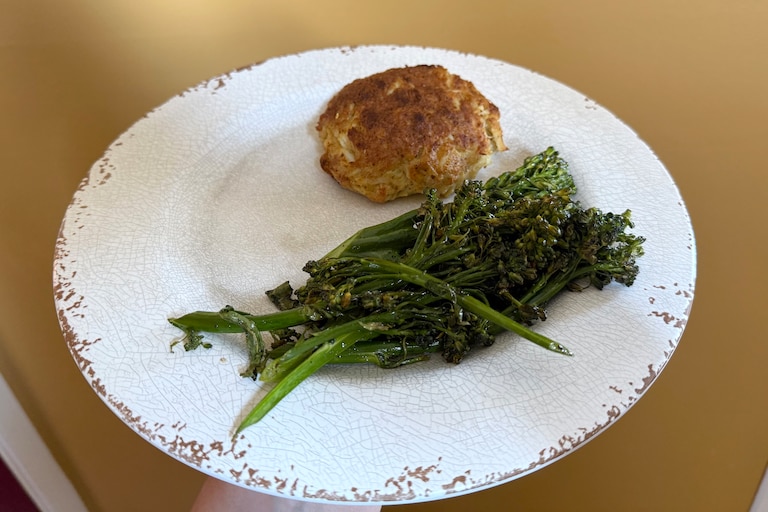 Crab cakes are easy to make at home -- if you have the right crab.