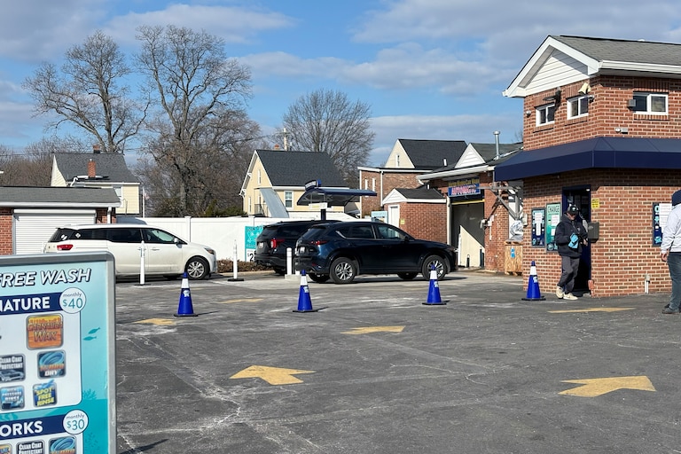 THURSDAY, FEBRUARY 12, 2026 - Vehicles line up to use the automated car wash at Water Works Car Wash on Spa Road in Annapolis as temperatures warm up.