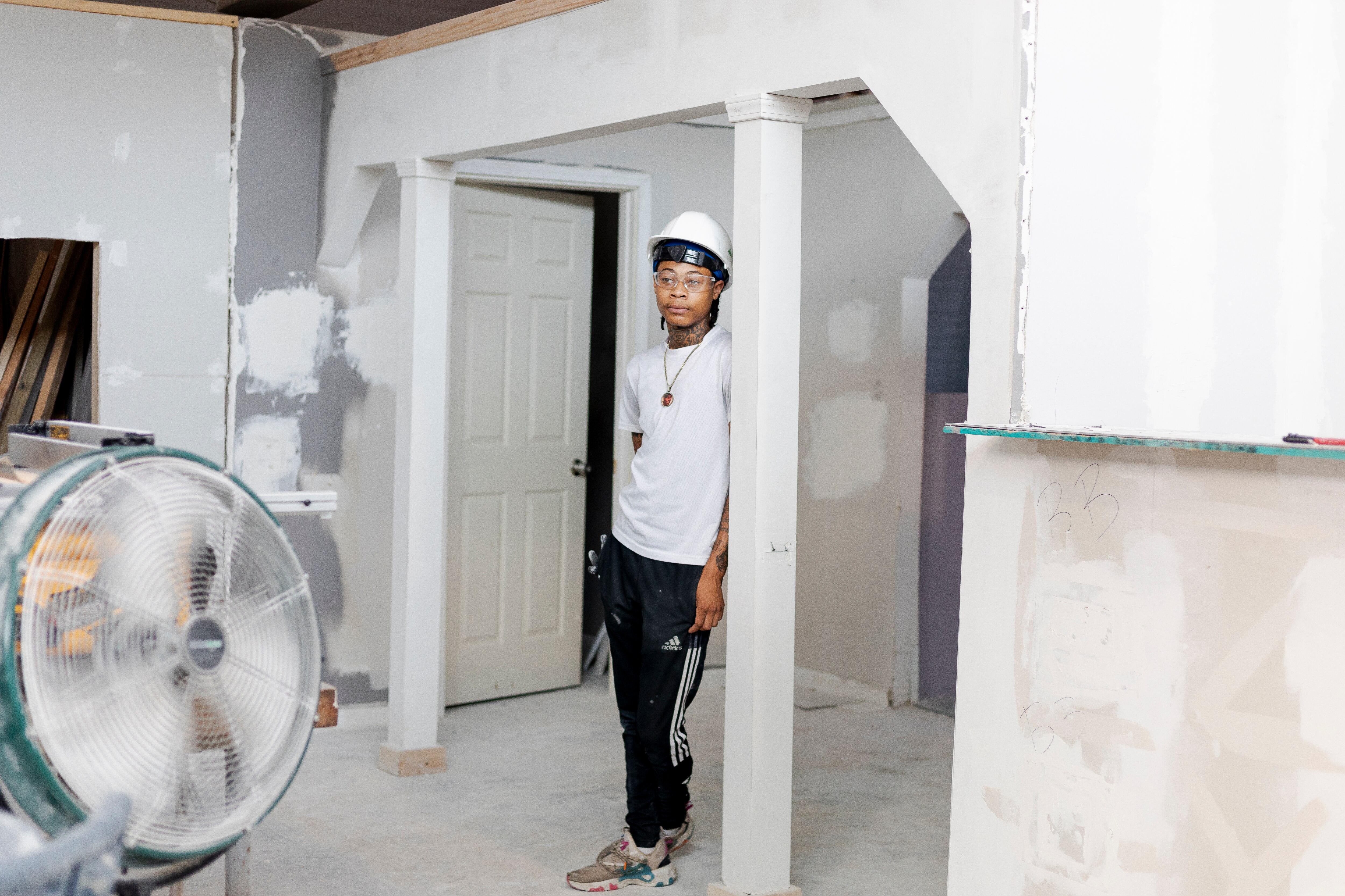 Henry Earle, 21, during a drywall training course at the Detroit Training Center, which specializes in workforce development programs in construction, manufacturing, and transportation in Detroit, Mich. on Sept. 20, 2024.