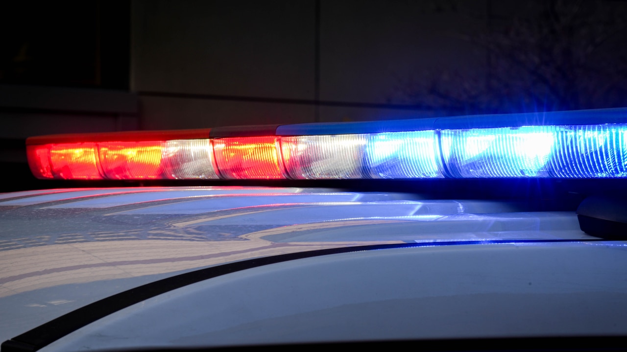 Officers arrest Mount Airy man accused of impersonating police - The Banner