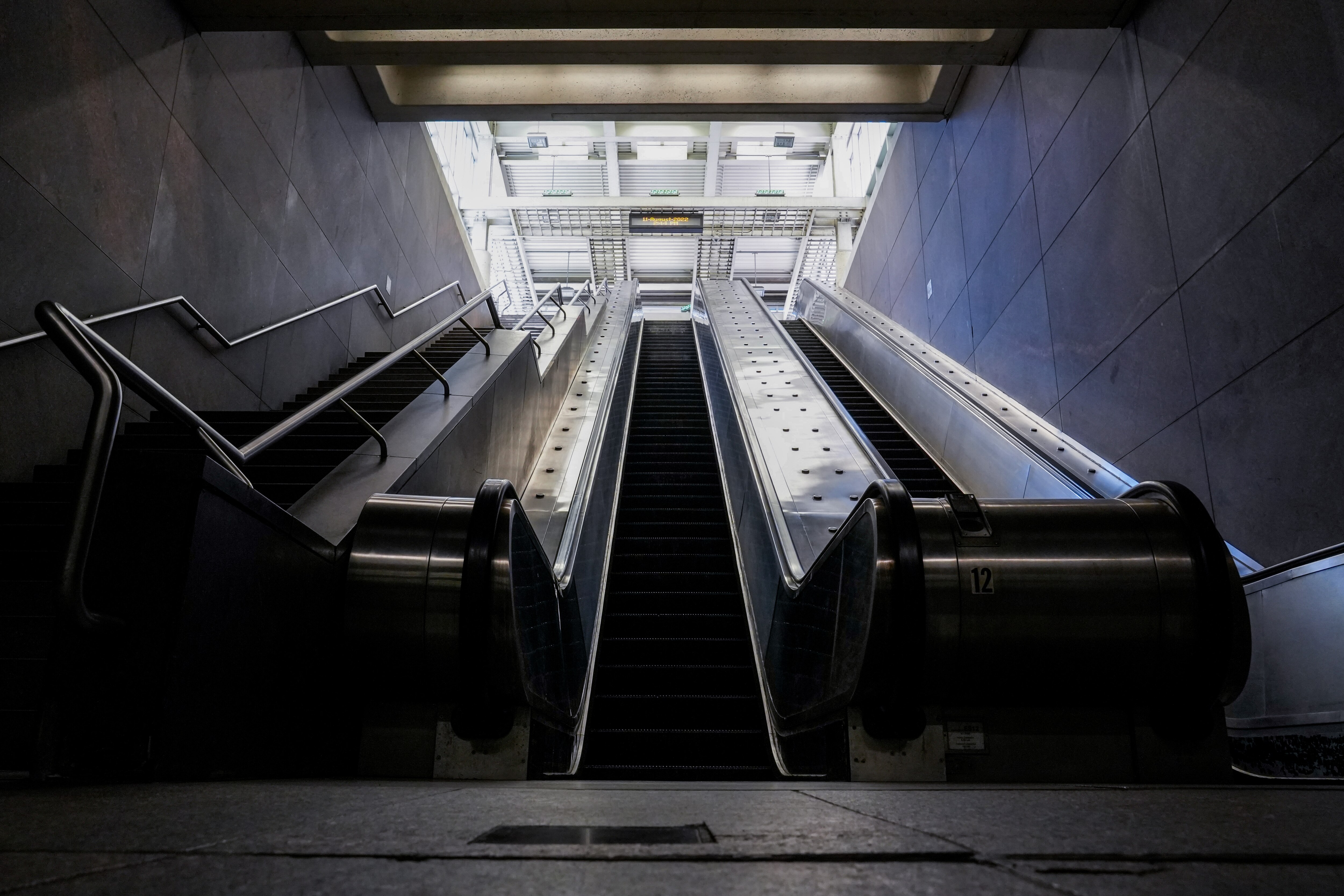 Maryland's draft transportation budget, released last week, proposes deferring more than $670 million in projects for the Maryland Transit Administration.