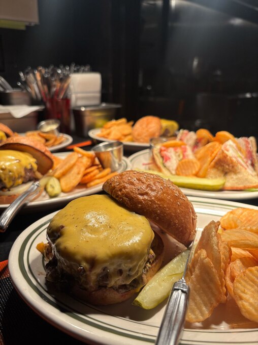 The Eebee's burger receives strong reviews.
