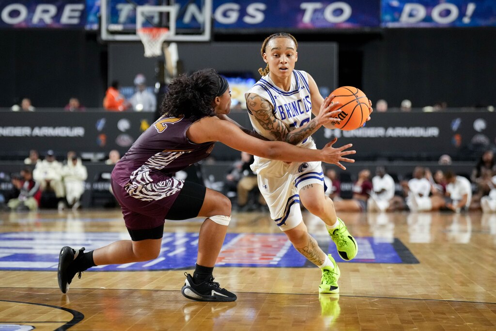 Fayetteville State’s Talia Trotter (30) dribbles past a defender in the fourth quarter of a CIAA Women’s Quarterfinal game at CFG Bank Arena in Baltimore, Md., on Thursday, February 26, 2026.