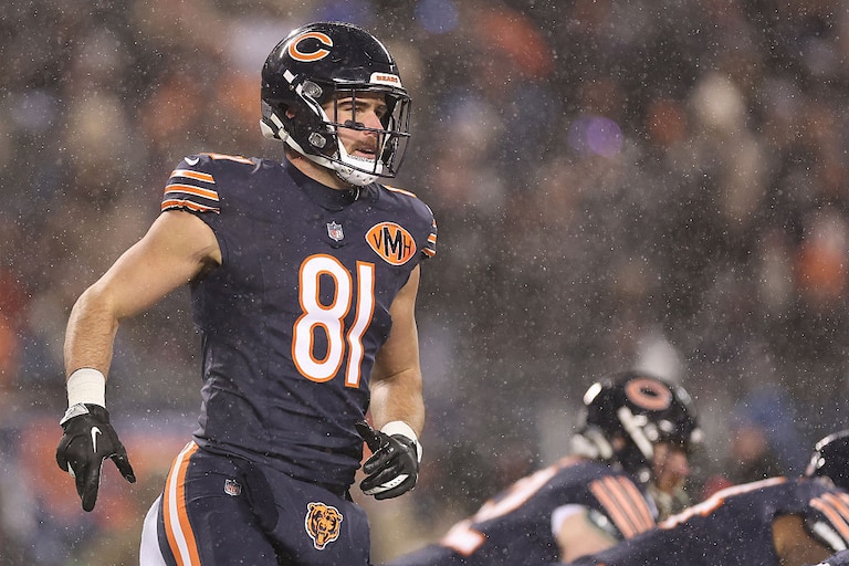 Former Chicago Bears tight end Durham Smythe in action against the Los Angeles Rams in the NFC divisional round.