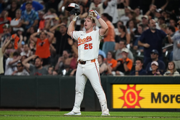 Baltimore Orioles' Pete Alonso (25) reacts after hitting a foul ball during the seventh inning of a baseball game against the New York Yankees, Wednesday, Aug. 19, 2026, in Baltimore. (AP Photo/Stephanie Scarbrough)