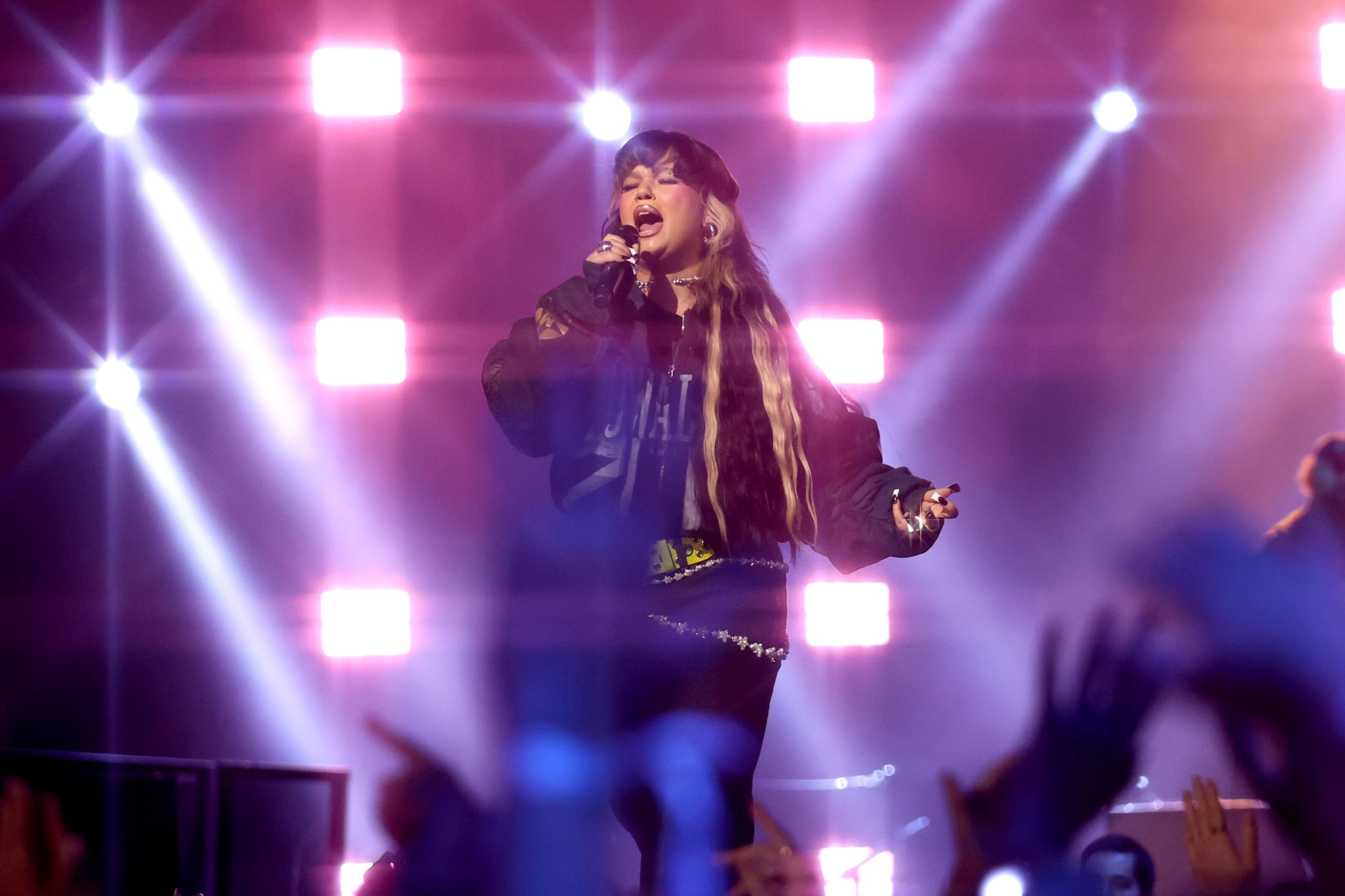 ELMONT, NEW YORK - SEPTEMBER 07: Lola Young performs during the 2025 MTV Video Music Awards at UBS Arena on September 07, 2025 in Elmont, New York.