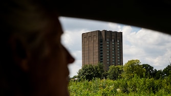 The National Agricultural Library, which houses a collection of farm writings, is also on the Beltsville property but does not currently face impending closure.