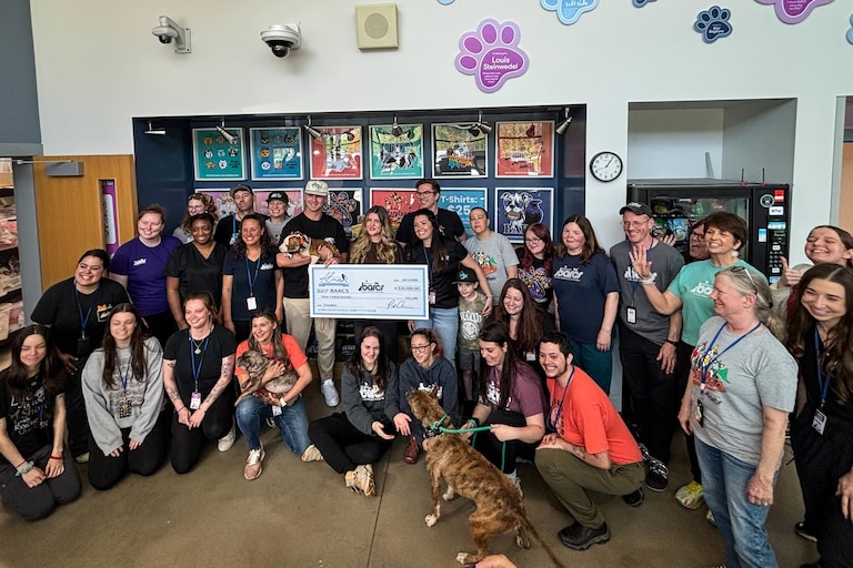 Orioles first baseman Pete Alonso toured Baltimore Animal Rescue and Care Shelter on Tuesday, where he met Fletcher, a young dog. He and his wife donated $10,000 to the shelter.