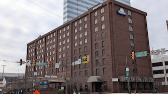Richard Wahl, who won a $533 million Mega Millions jackpot in 2018, used his real estate firm to buy the Days Inn by Wyndham Baltimore Inner Harbor for $10.7 million in 2021. The nine-story, 249-room hotel is now up for sale.