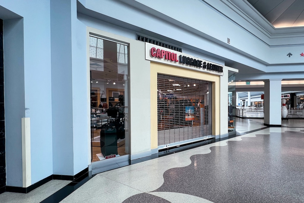 Capitol Luggage plans to close its doors after 15 years at the Towson Town Center mall.