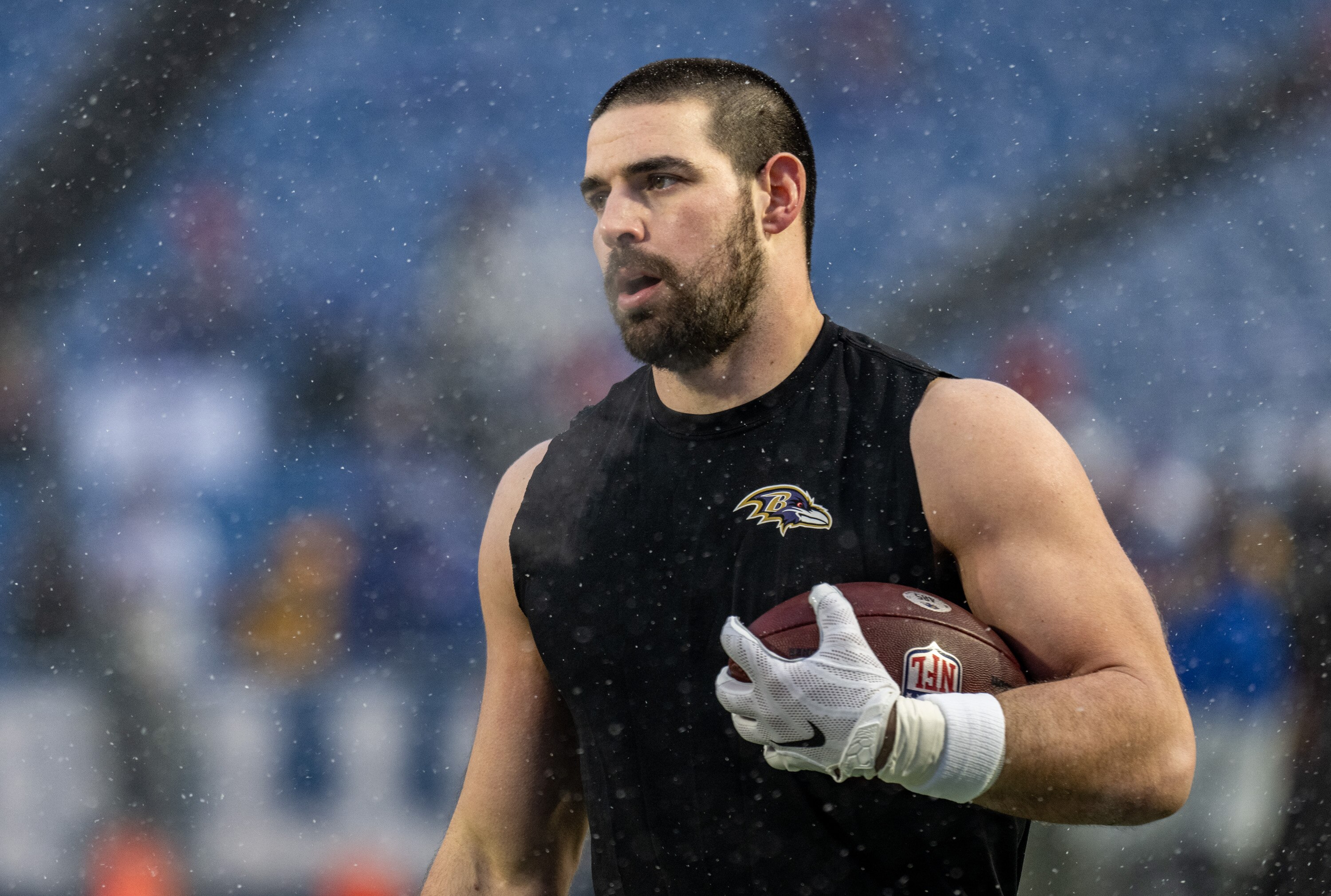 Tight end Mark Andrews warms up before the Ravens’ AFC divisional round game against the Buffalo Bills.