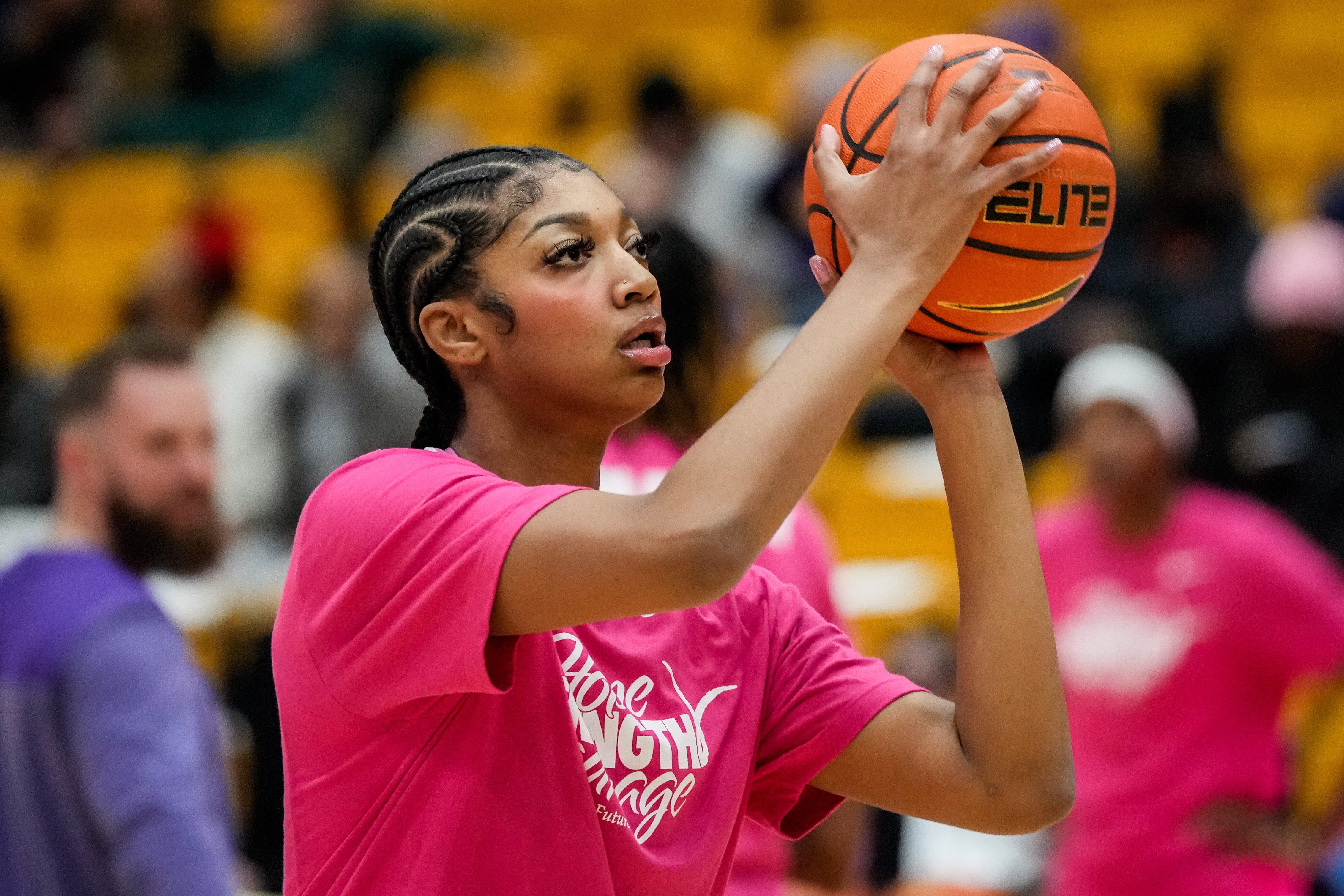 Angel Reese had 14 points and 10 rebounds Sunday as LSU beat Florida.