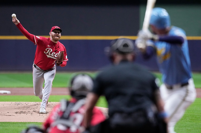 Zack Littell throws a pitch in the first inning against the Milwaukee Brewers on Sept. 26.