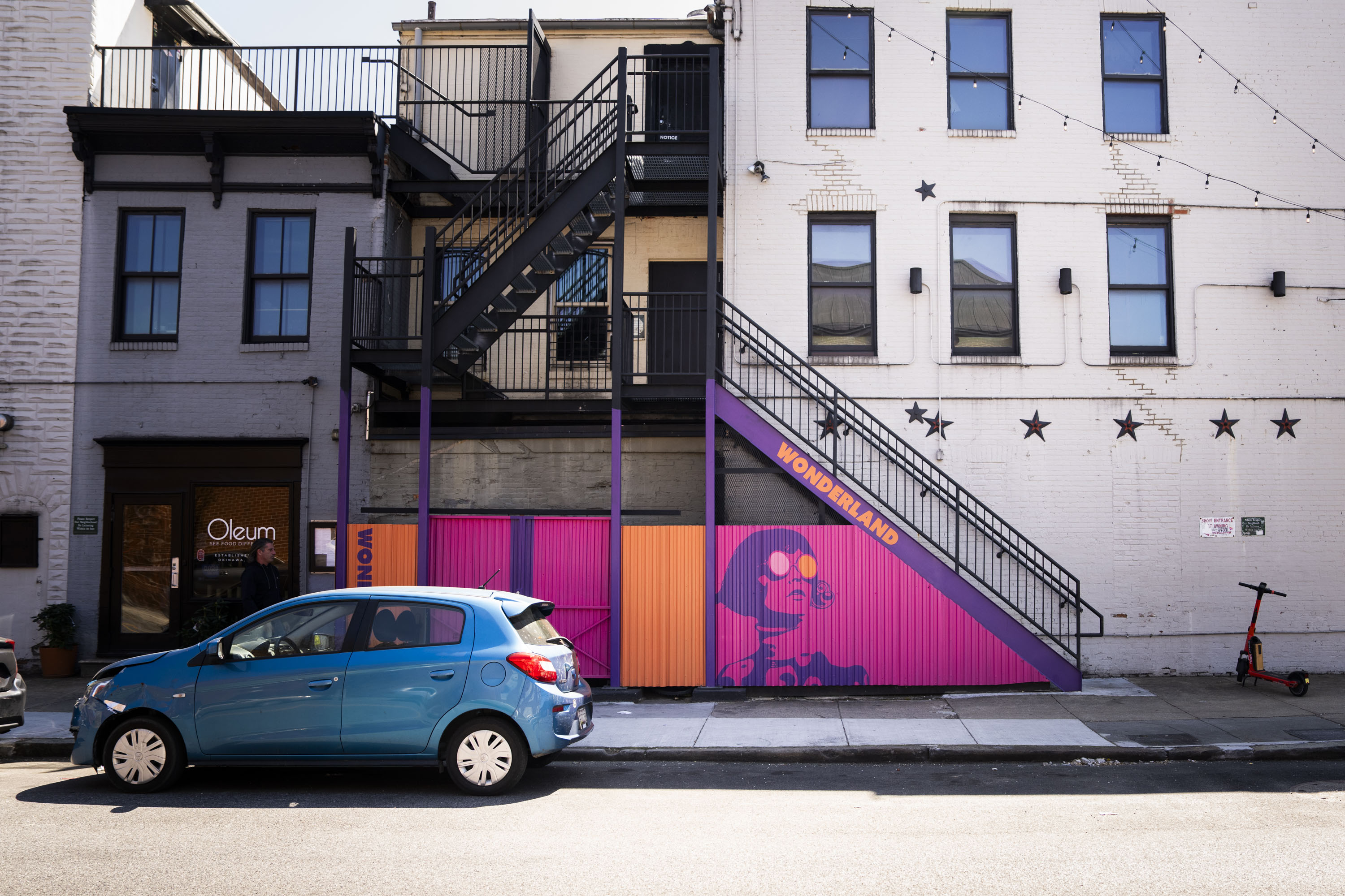 Wonderland is a new lounge and nightclub from Bryan Burkert, owner of The Sound Garden, and Scott Chmielewski, an Emmy-nominated lighting and video professional.