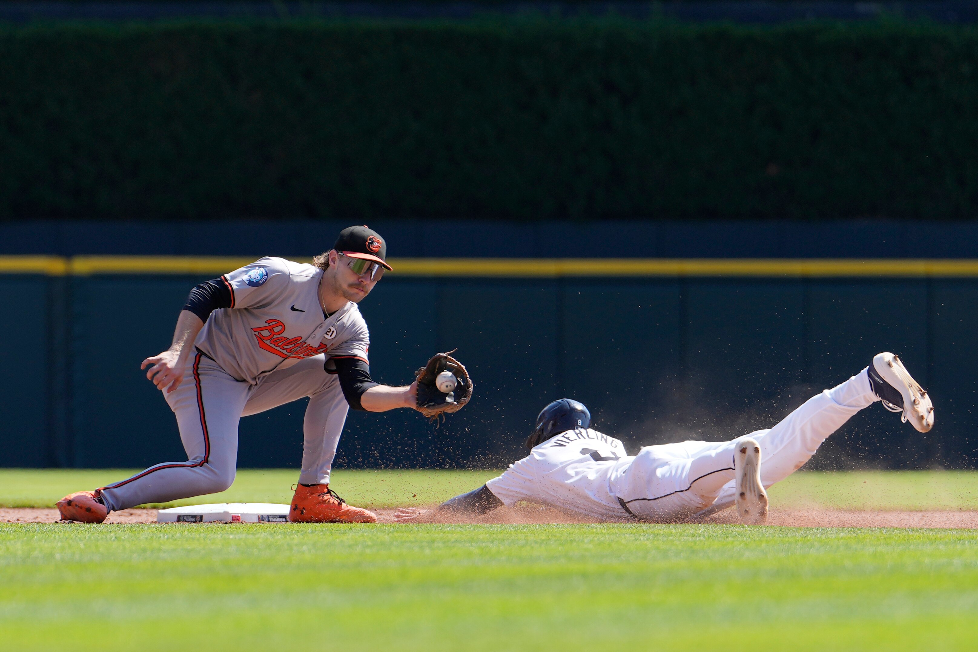 Gunnar Henderson and the Orioles once again struggled with stranding runners and lost 4-2 Sunday to the Detroit Tigers.