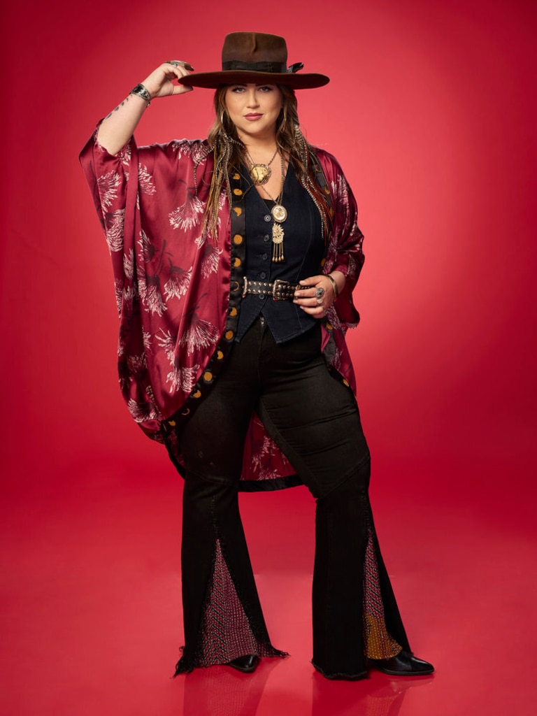 Country singer and songwriter Mindy Miller