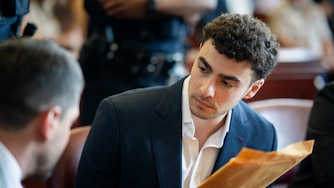 Luigi Mangione appears for a pre-trial hearing at Manhattan Criminal Court in New York, Wednesday, June 17, 2026. (AP Photo/Angelina Katsanis, Pool)