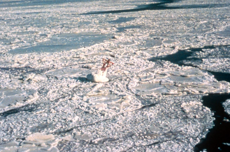 In the historic winter of 1977, navigational aids were nonexistent or useless to pilots navigating ships.